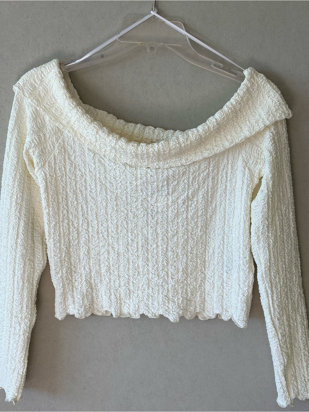 Divided by H&M NWT size medium Off-Shoulder Cream Cable Knit Women's Sweater